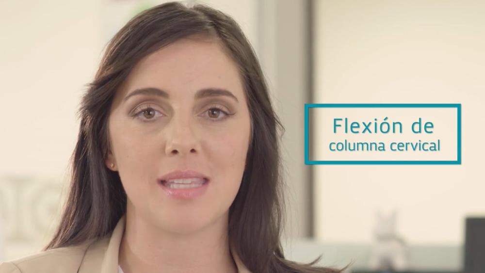 Flexión de columna cervical estiramiento