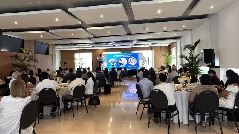 Encuentro de intermediarios Colmena Seguros 2026 en Colombia.