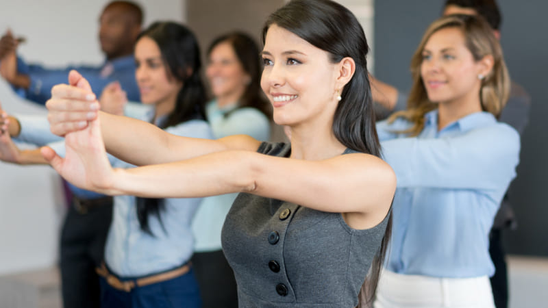 actividad física recomendada en el trabajo según la OMS - prevención sedentarismo laboral